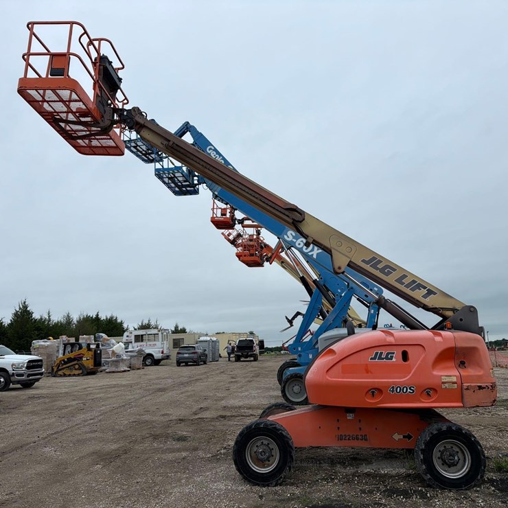 JLG 400S