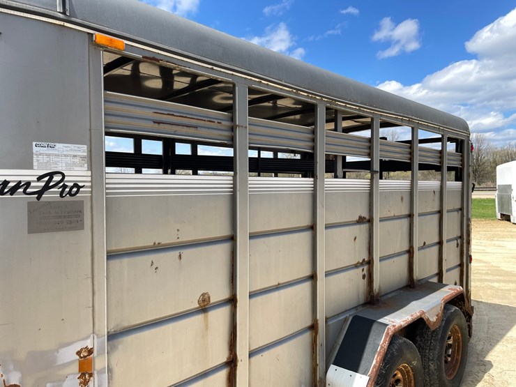 #2010-•-2004-corn-pro-16'-tandem-axle-livestock-trailer-(has-wi-title)-image-39