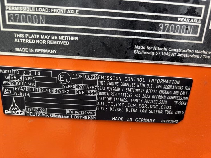 2022-hitachi-zw95-image-43
