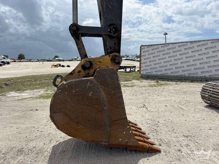 2016-deere-250g-lc-image-26