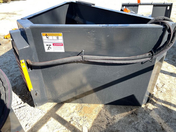#2333-•-new-wolverine-skid-steer-concrete-chuter-attachment-image-2