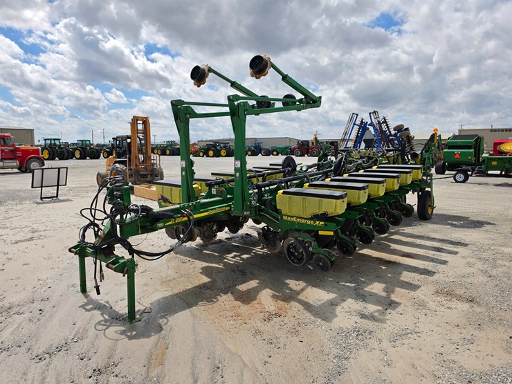 2007-john-deere-1770nt-image-14
