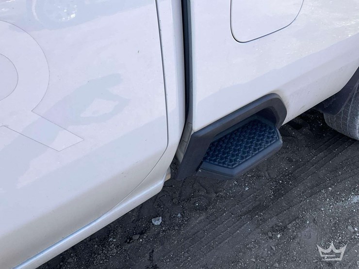 2020-chevrolet-silverado-2500-image-42