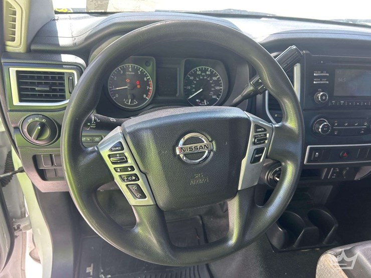 2017-nissan-titan-image-11