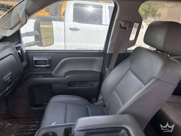 2015-gmc-sierra-2500hd-image-23