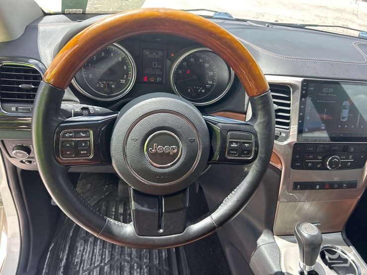 2012-jeep-grand-cherokee-image-11