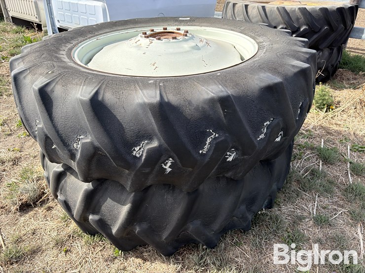 john-deere-4620-image-1