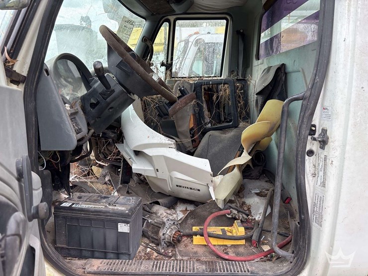 2006-international-durastar-4300-image-35