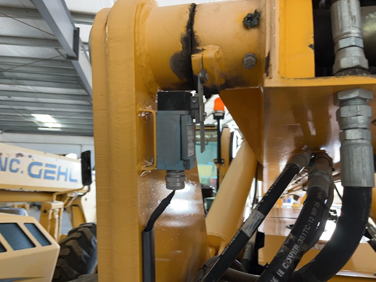 pettibone-944-telehander-image-34