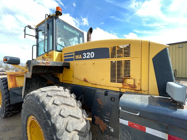2005-komatsu-wa320-5l-image-19