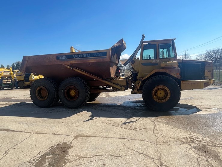 1993-volvo-a25c-image-4