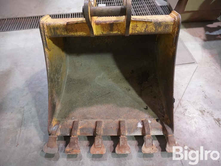 2000-deere-310se-image-16