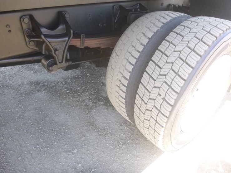 2012-ford-f650-image-23