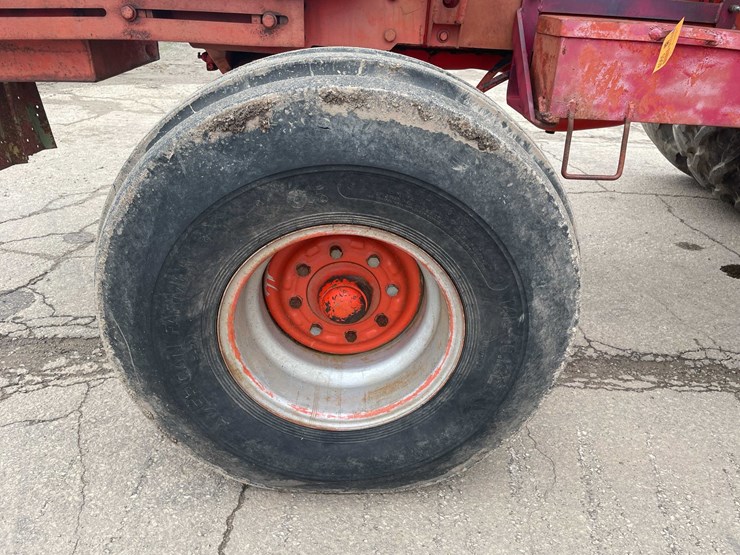 #4065-•-case-2390-tractor-image-12