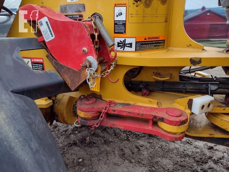 deere-204l-image-22