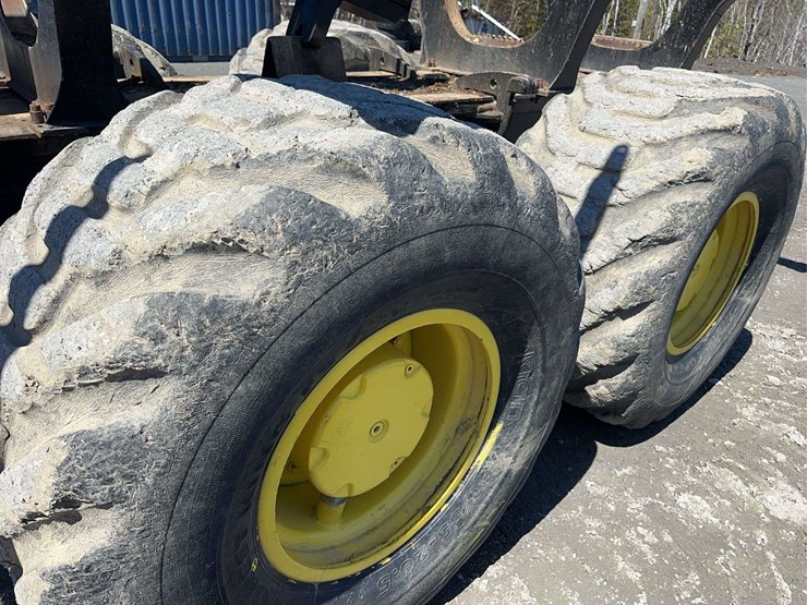 2017-john-deere-1910-image-10
