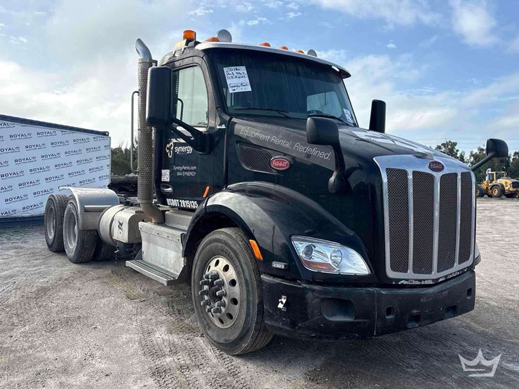 2016-peterbilt-579-image-2