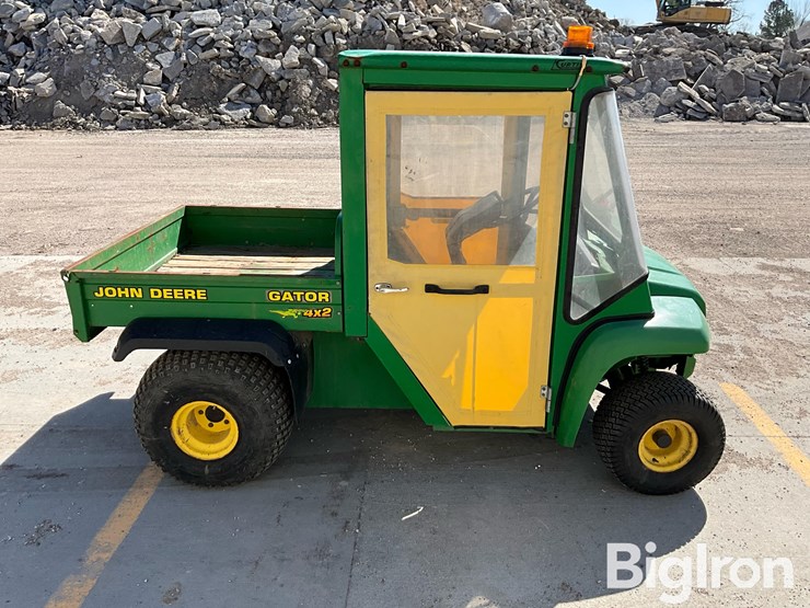 john-deere-gator-image-4