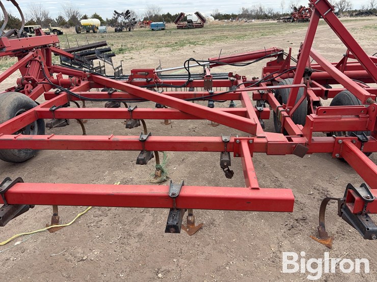 case-ih-4300-image-16