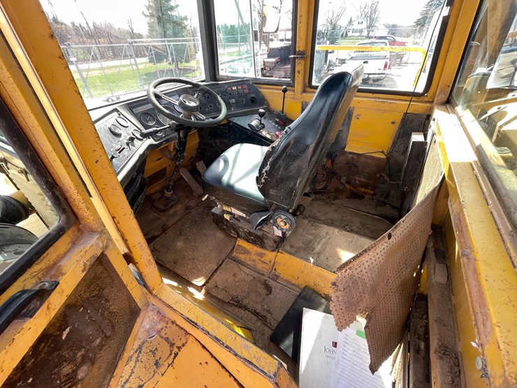 volvo-a25-image-57