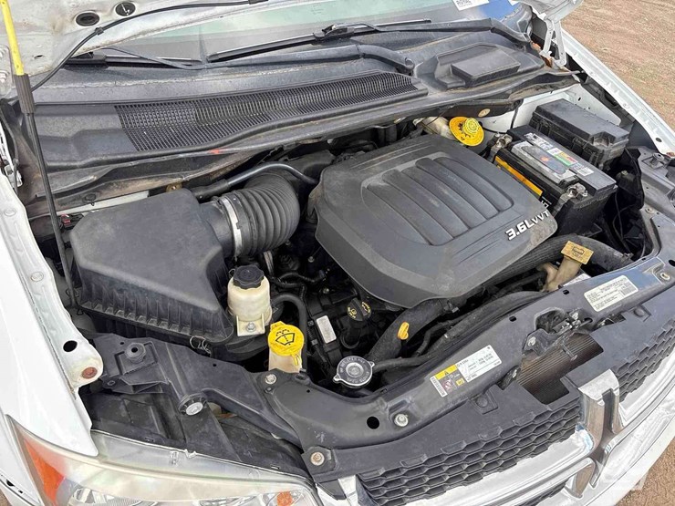 2017-dodge-grand-caravan-image-7