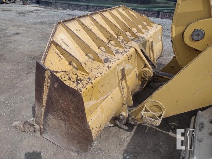 2005-caterpillar-953c-image-18