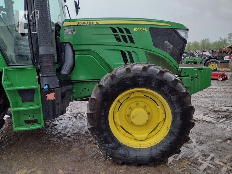 2014-john-deere-6140m-image-19