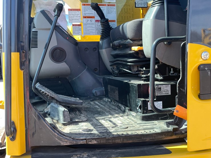 2022-komatsu-pc238us-lc-11-image-49