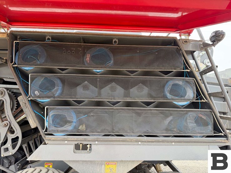 2022-massey-ferguson-2270-image-31