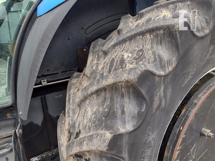 2011-new-holland-t6030-image-14