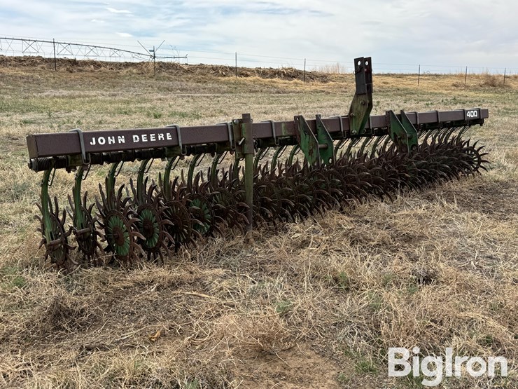 john-deere-400-image-3