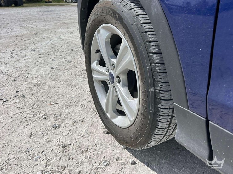 2016-ford-escape-se-image-23