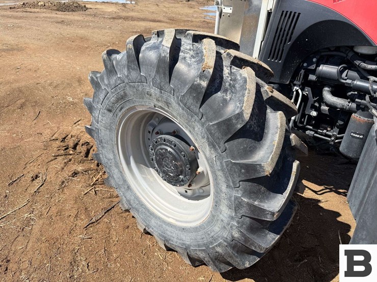 case-ih-farmall-105u-image-23