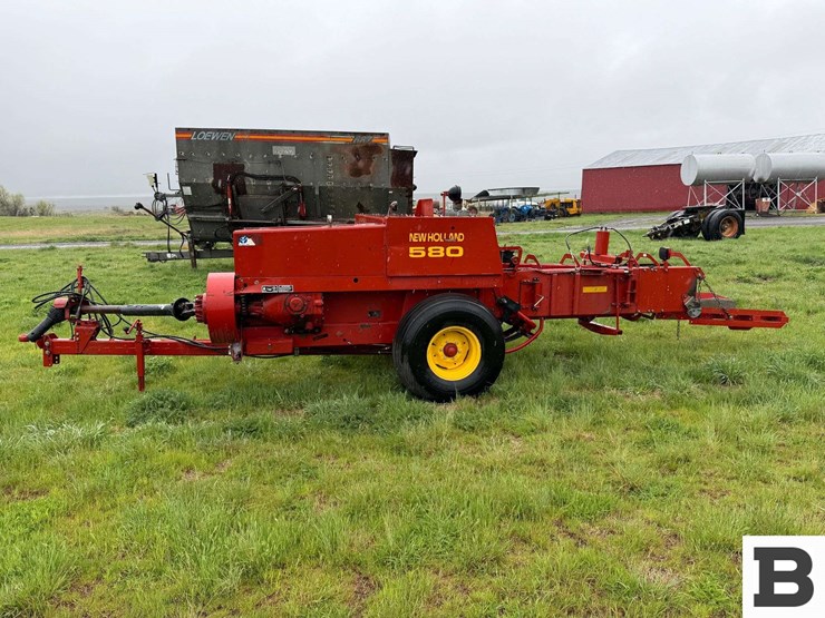 new-holland-580-image-3