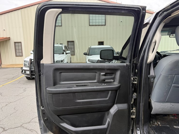 2019-dodge-1500-image-45