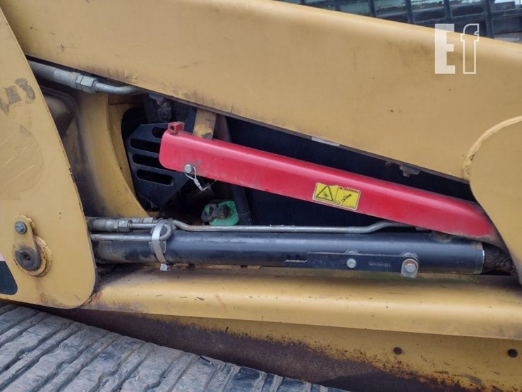 2005-caterpillar-277b-image-28