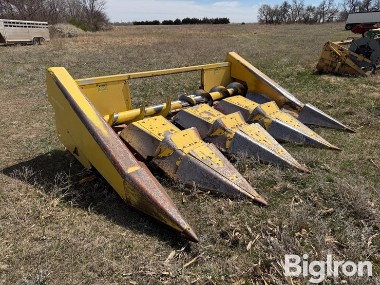 new-holland-974-image-3