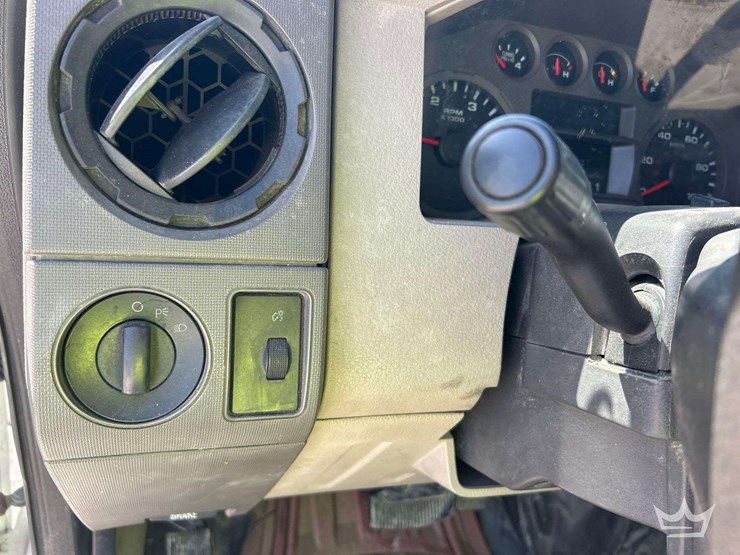2008-ford-f550-image-21