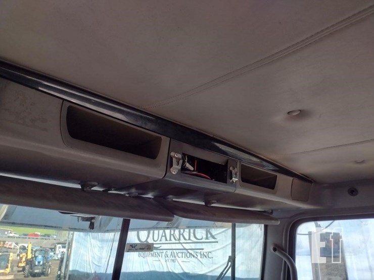 2007-kenworth-w900-image-13