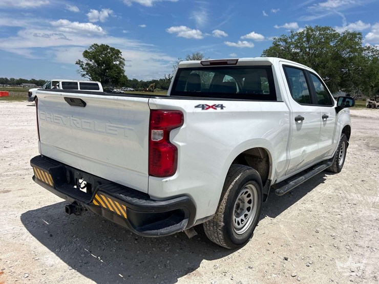 2021-chevrolet-silverado-1500-image-3