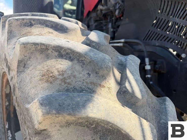 2015-case-ih-magnum-310-image-88