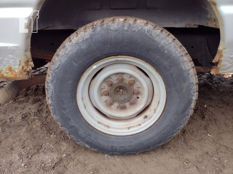 2012-ford-e250-image-23