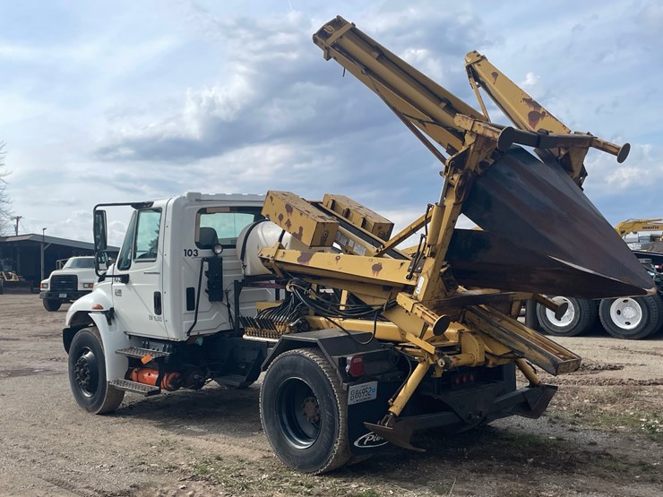 #4020-•-2004-international-truck-with-tree-spade-(has-wi-title)-image-7