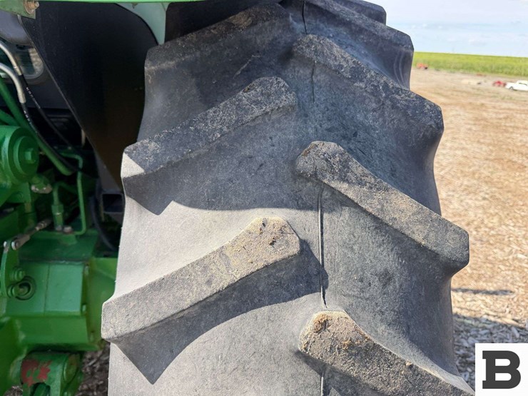 2009-john-deere-6115d-image-43