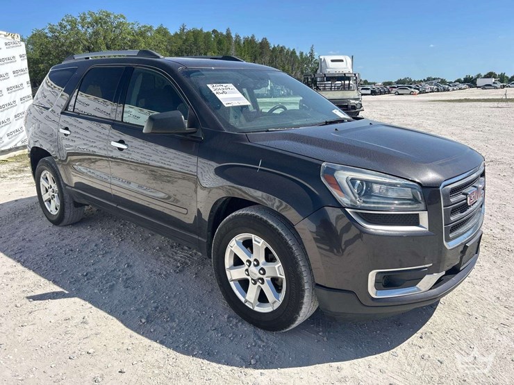 2014-gmc-acadia-image-2