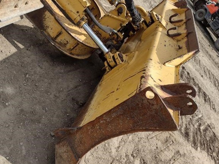 2003-deere-650h-lt-image-23