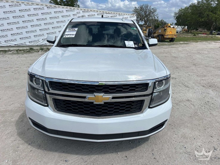2018-chevrolet-tahoe-image-22