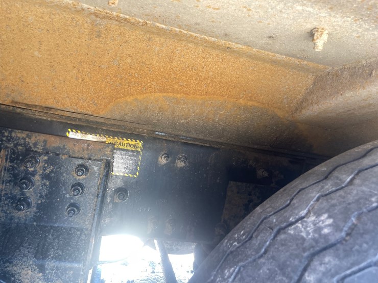 2013-mack-granite-104fr-image-35