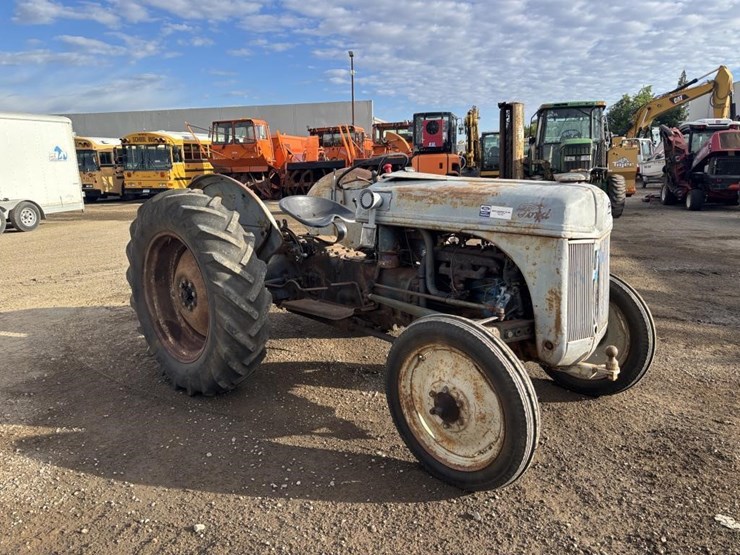 ford-8n-image-2