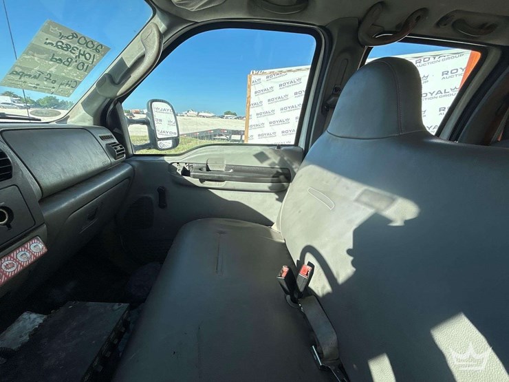 2006-ford-f350-image-26